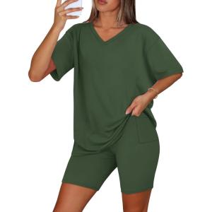 imageWIHOLL 2 Piece Lounge Sets for Women Summer Oversized Tshirts Biker Shorts Casual Airport Vacation OutfitsGreen